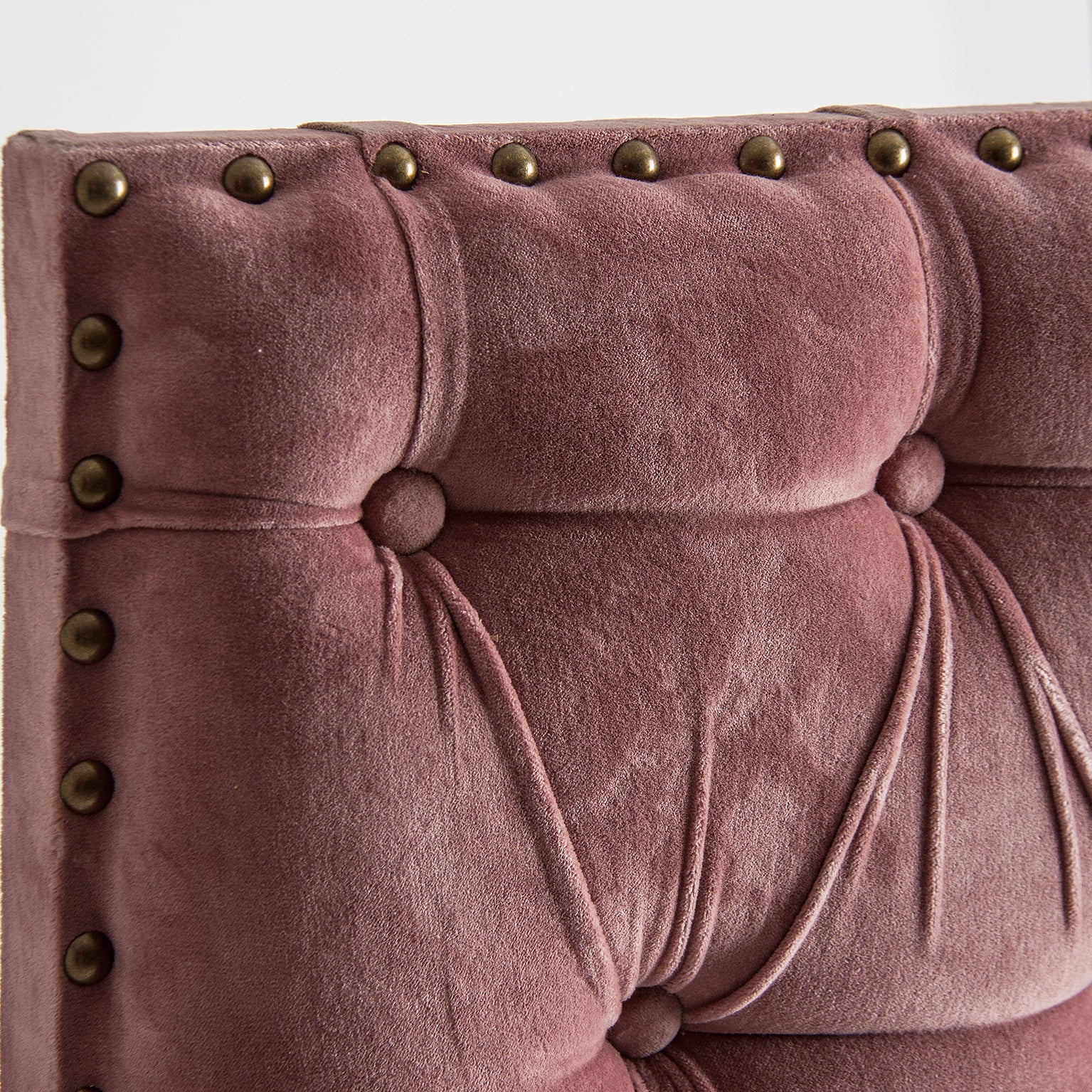 TARDIANO HEADBOARD